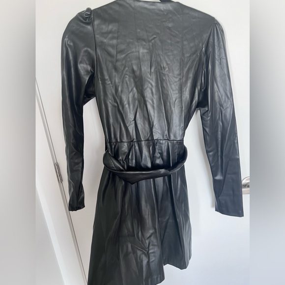 Robe noir black similicuir taille small - Picture 5 of 5